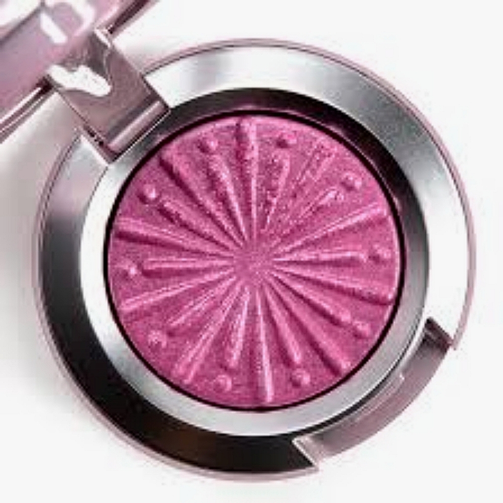 Mac extra dimension eyeshadow explosive chemistry
